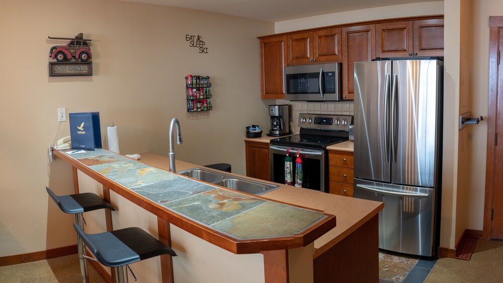 One Bedroom Condos at Powderhorn Lodge - Solitude UT