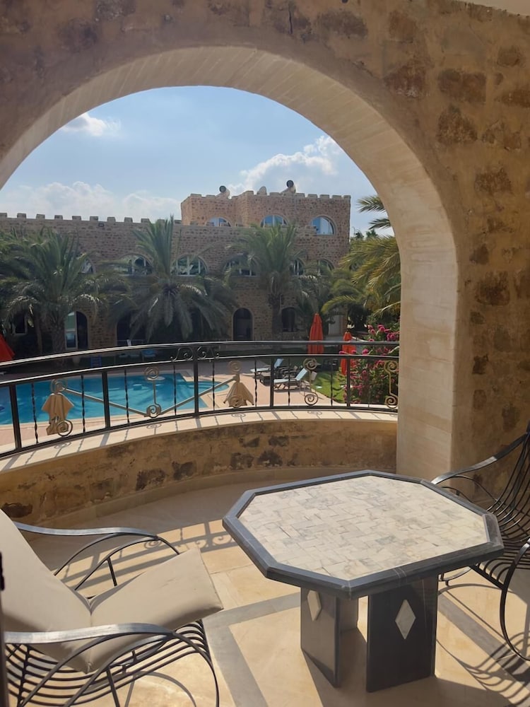 Le Domaine Du Soleil Resort
