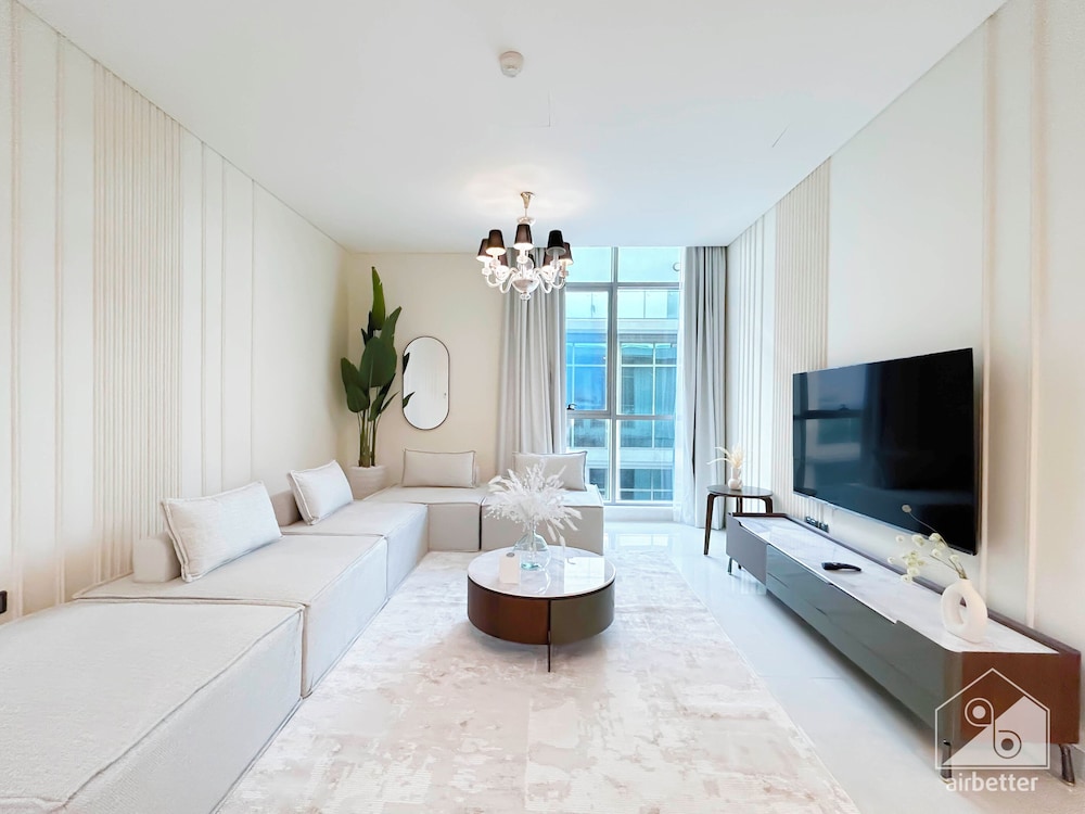 Your Perfect Meydan Getaway: 1B Polo Residence C3