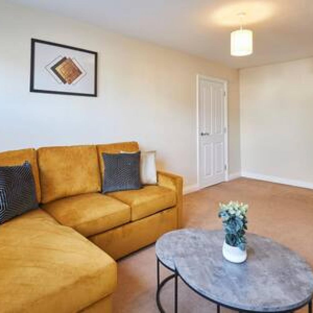 Host Stay Tibshelf House view 3