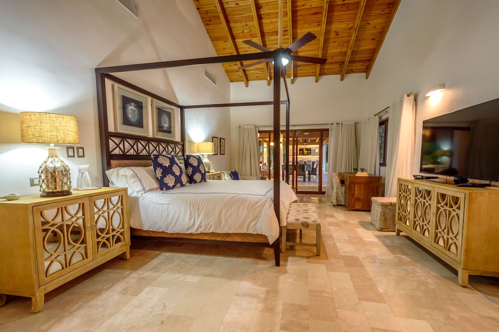 Luxurious 5-bdr villa at Casa de Campo view 3