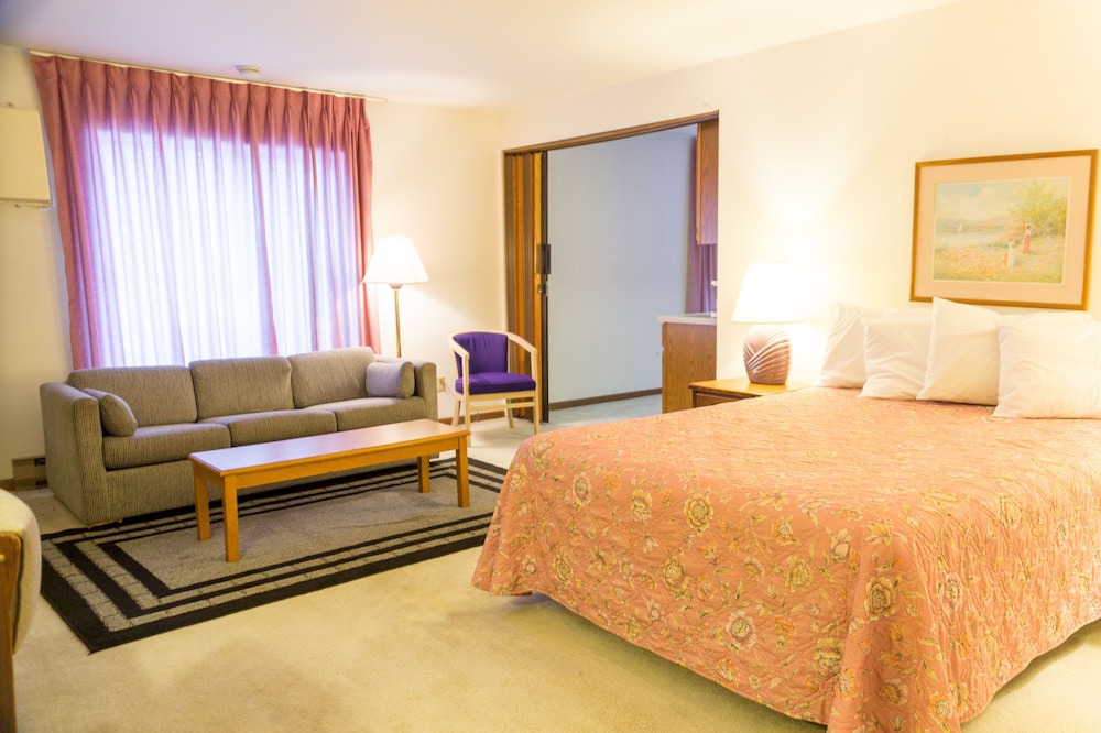 Portage Vacations - The Ridge Hotel Portage - Property Image 24