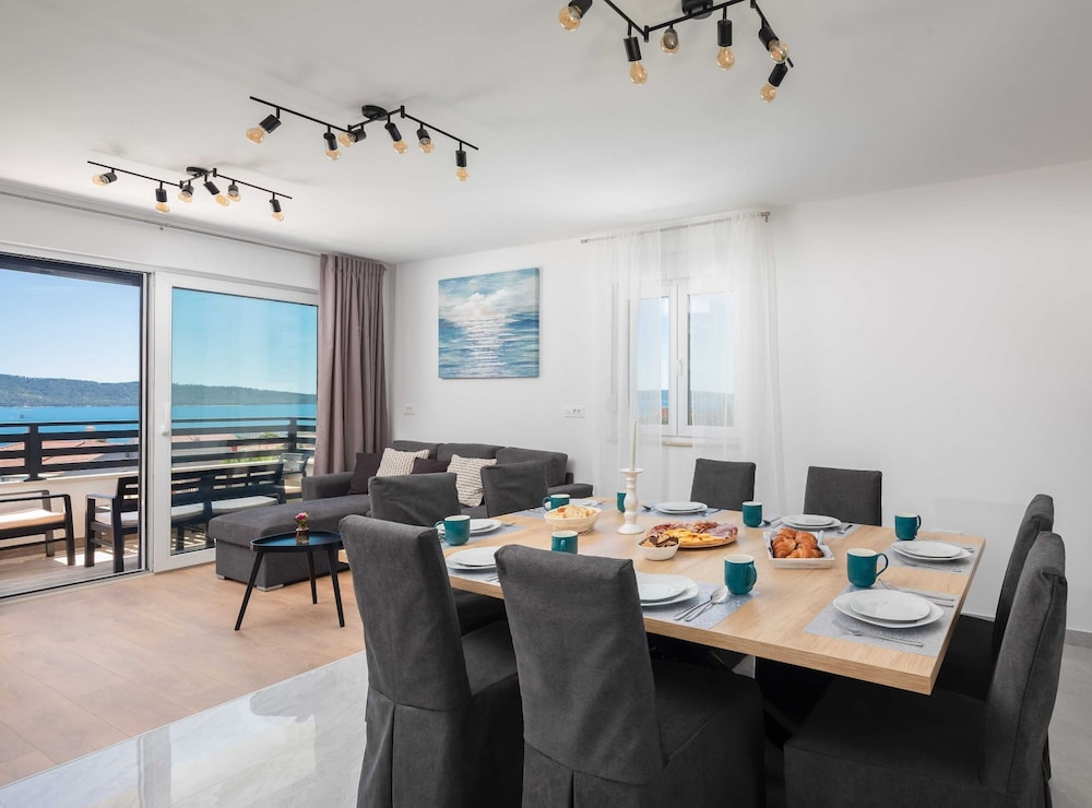 Shimmering Sea Apartment With Terrace