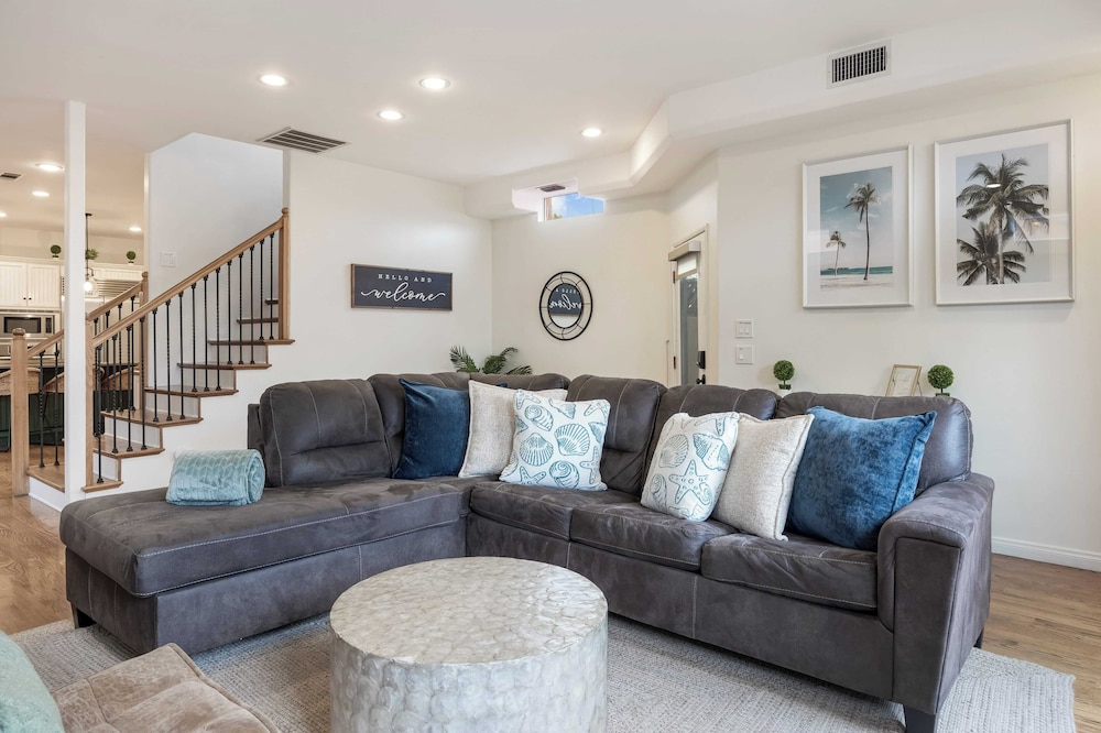 Belmont Shore Retreat Rooftop Lounge, Putting Green & Near 2nd Street Beaches