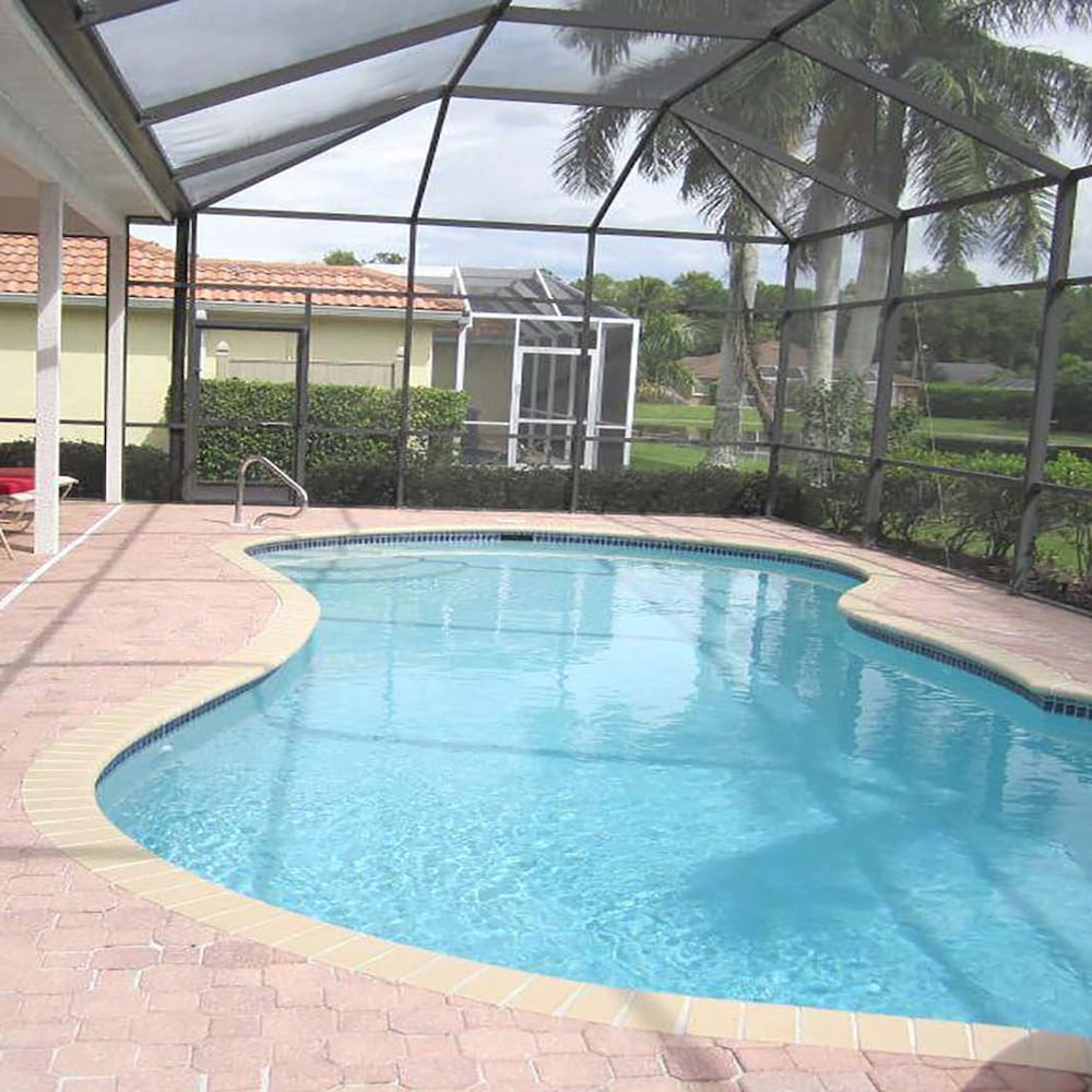 Altaira - top Location Lake View Pool Spa 4 Bed