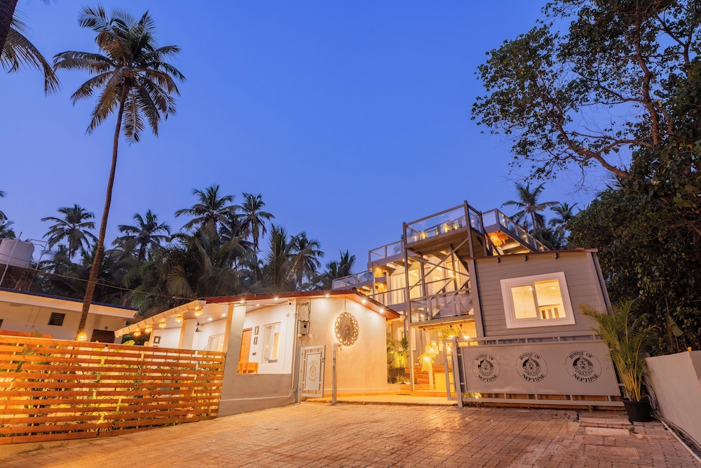ELIVAAS House of Neptune 1 BHK Boutique