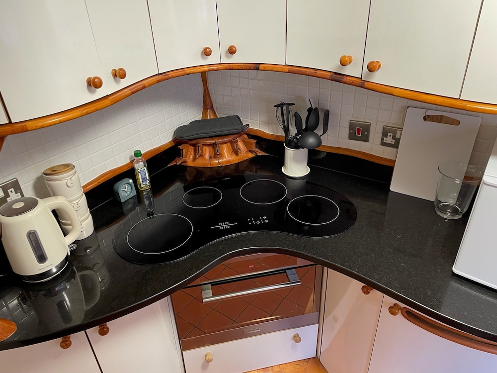Historic 1Bd Cottage In Heart Of Farnham