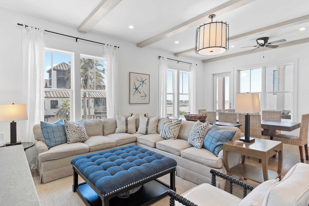 Grayt Digs by Avantstay Next to Beach, Oceanview