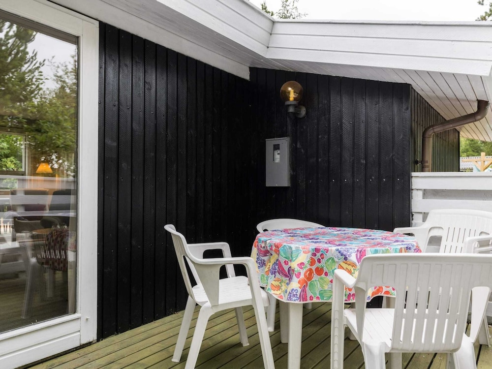6 Person Holiday Home in Norre Nebel