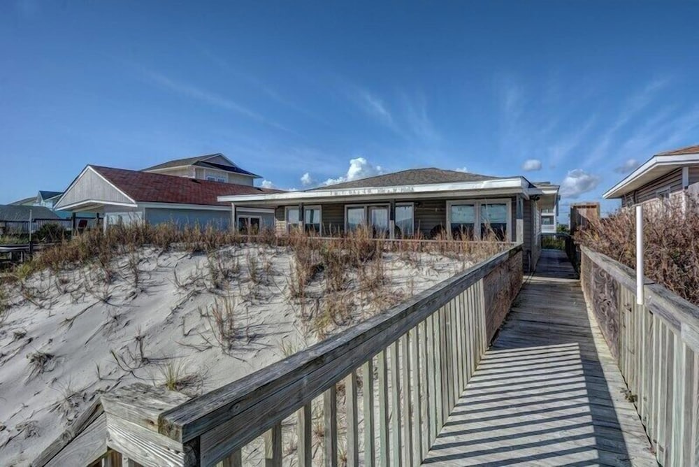 You-N-Sea by Topsail Realty