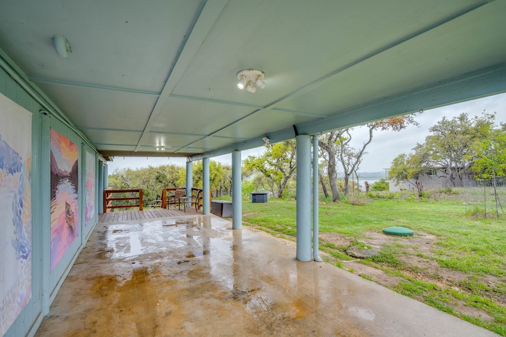 4 3 two King Beds Perfect Sunset Lake Views Pickleball Fire pit Lvl2 EV POA Pool