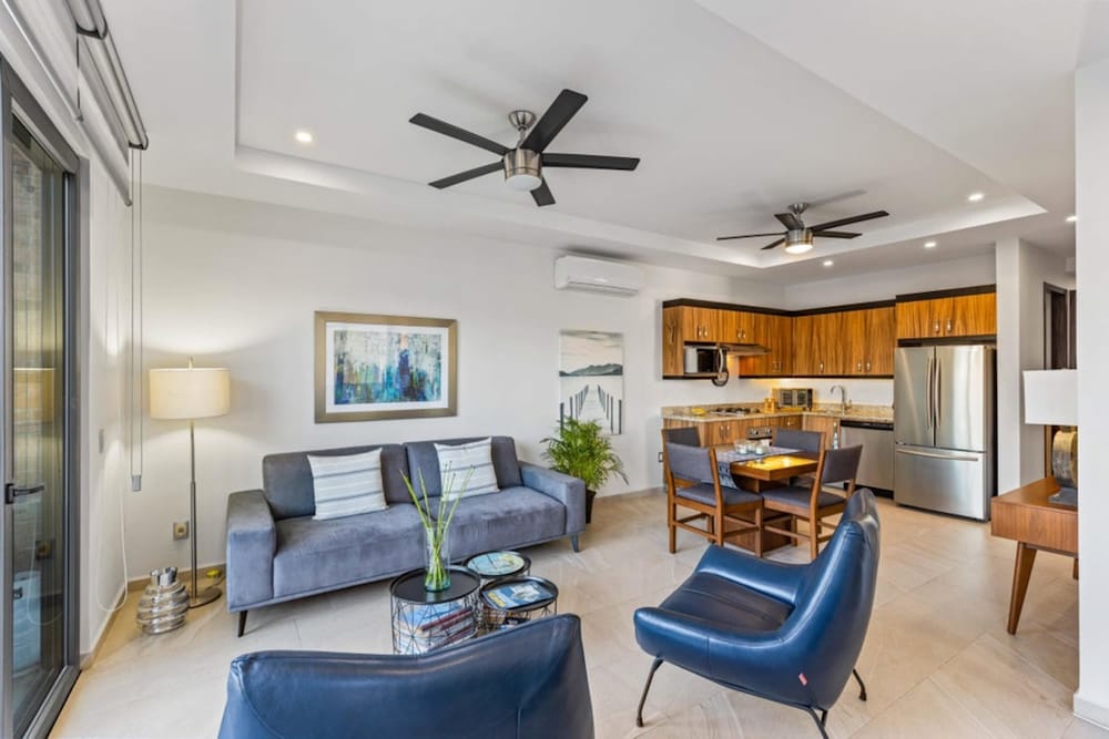 3 Adults or 2 Adults 2 Kids 1 Block From Ocean A Location