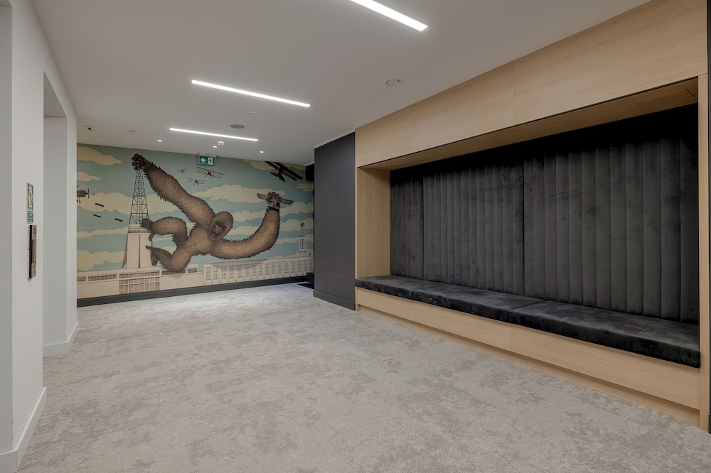 Modern Studio for 2 by Renters