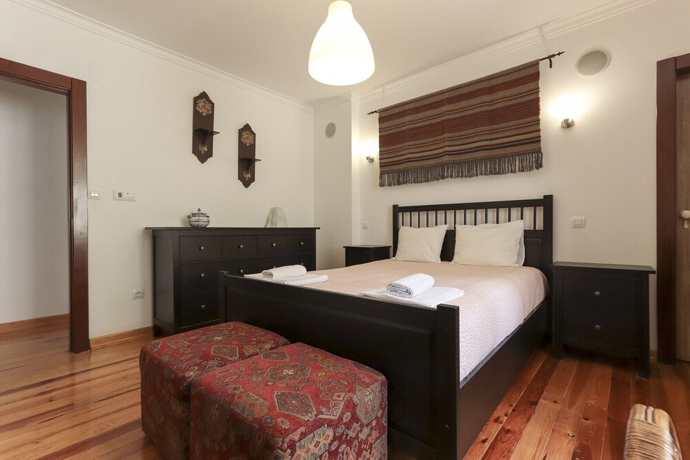 Grand Parliment Duplex by Homing