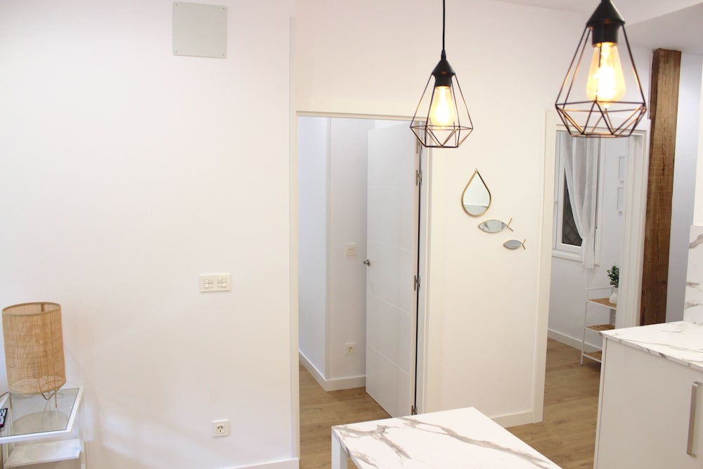 CENTRAL APARTMENT NEAR THE SEA - by SanSebastianApartments.es