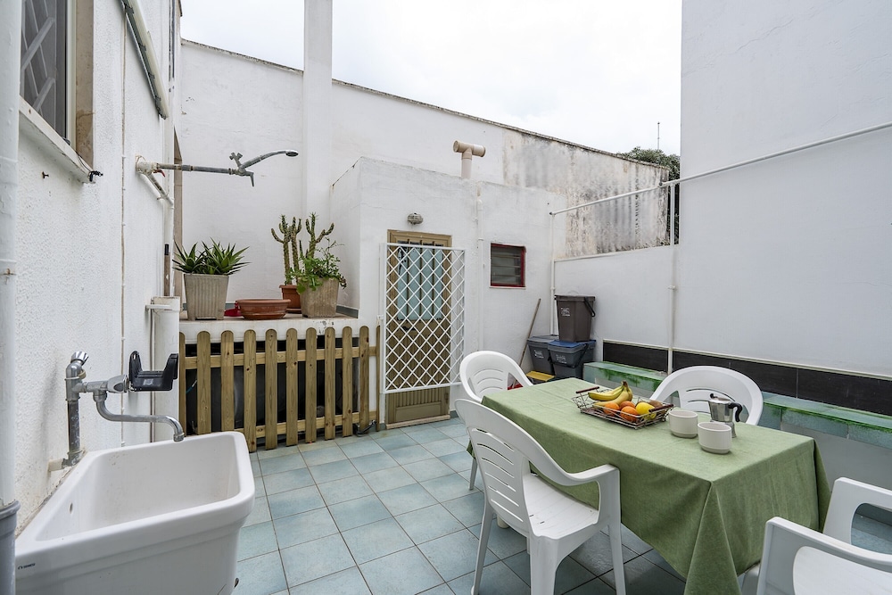 Casa Torre San Giovanni Near the Sea
