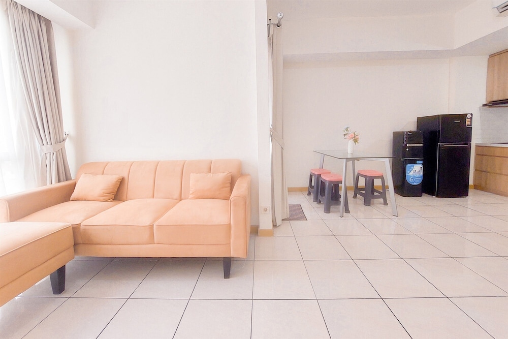 Comfy And Spacious 2Br Apartment M-Town Residence