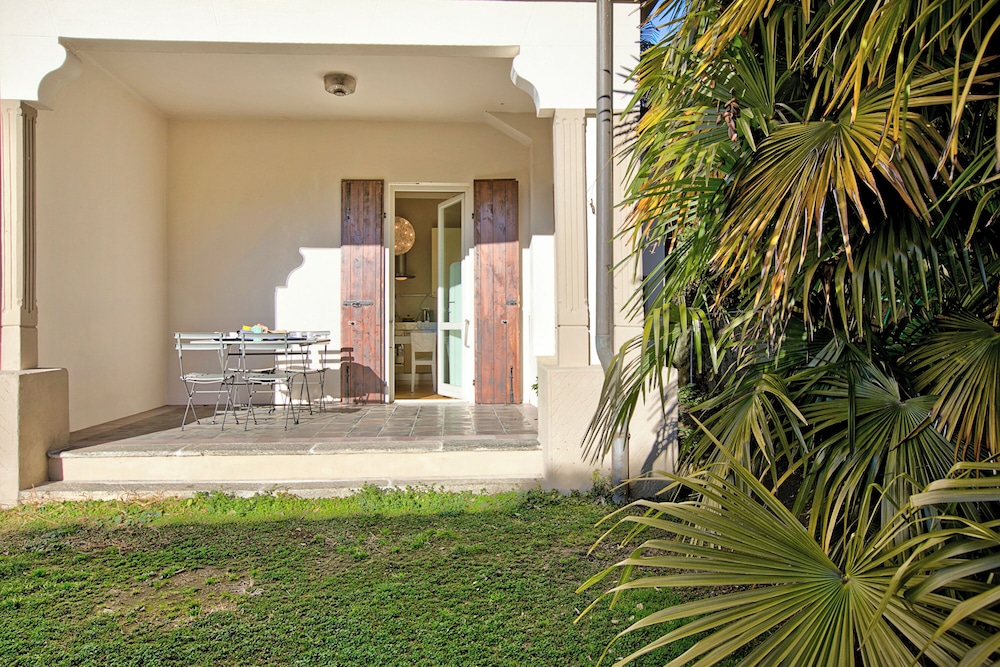 Zara Apartment in Villa Jejia