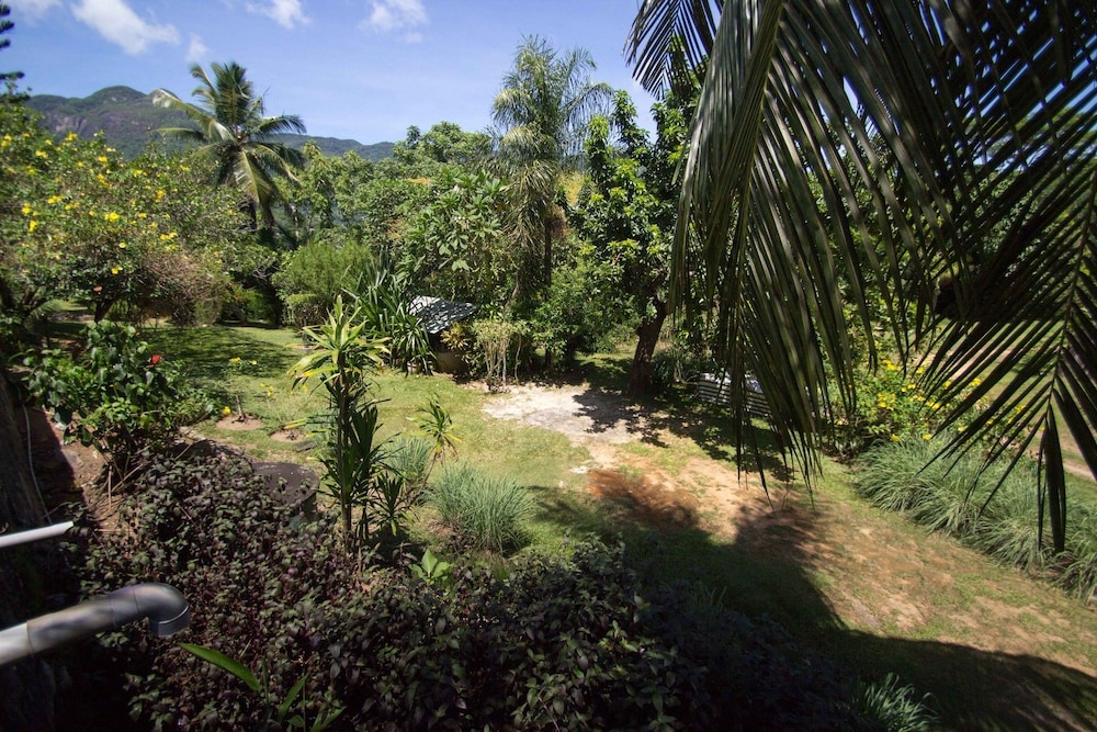 Lemongrass Lodge