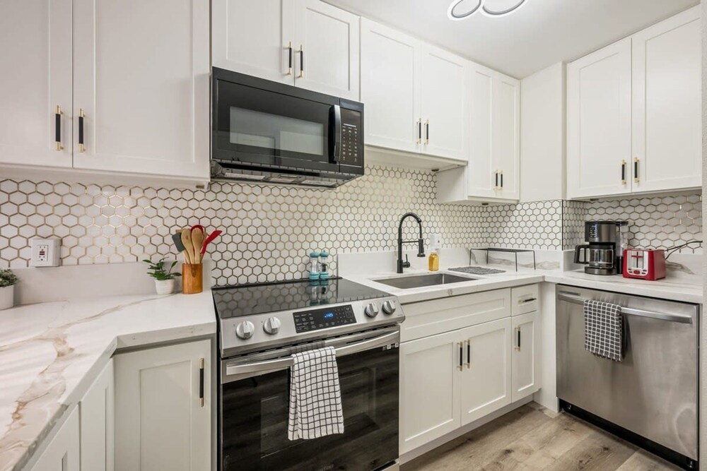 Two-bedroom Apartment With a Sunny Patio