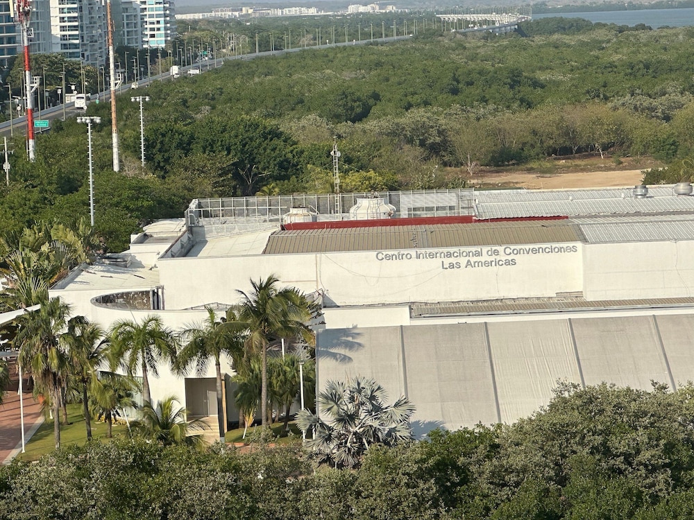 Sunno Beach Condominium - Playa Azul