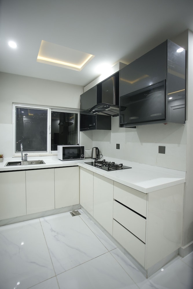 ZAR Luxury Suites Murree