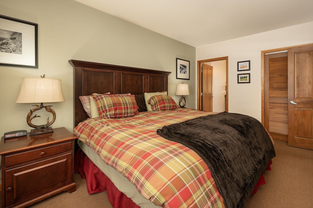 Select Unit 2509 - Zephyr Mountain Lodge 2 Bedroom Condo