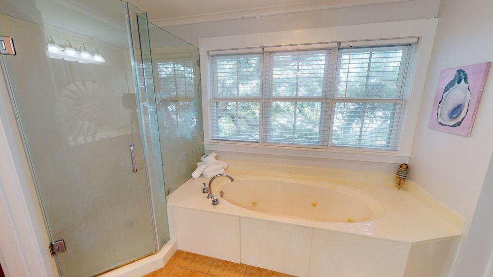 Miss Us Howl by Tybee Vacation Rentals