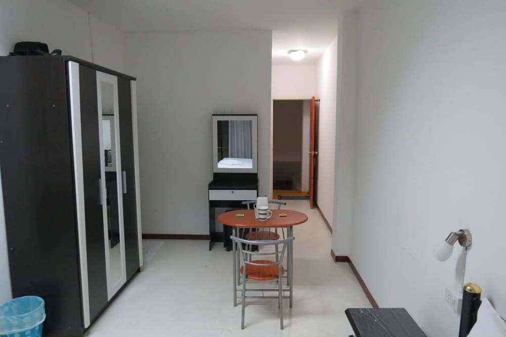 Pizza Italy Restaurant & Guesthouse