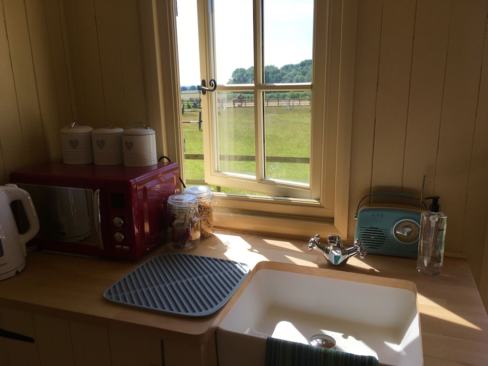 Oxton Hill Hideaway view 5