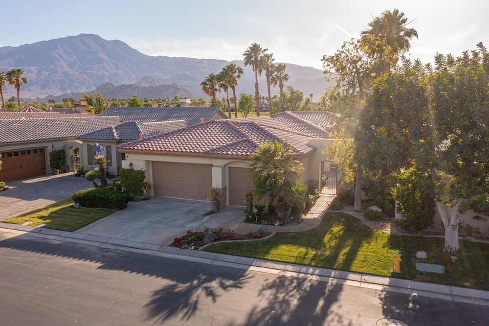 5 Star Rating Oasis Golf Pool Spa 3bed Pga West