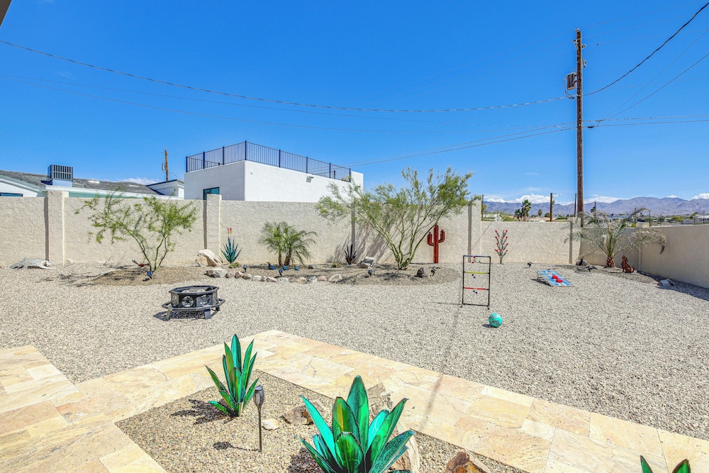 NEW Listing! Gorgeous Poolside Views: Havasu Haven