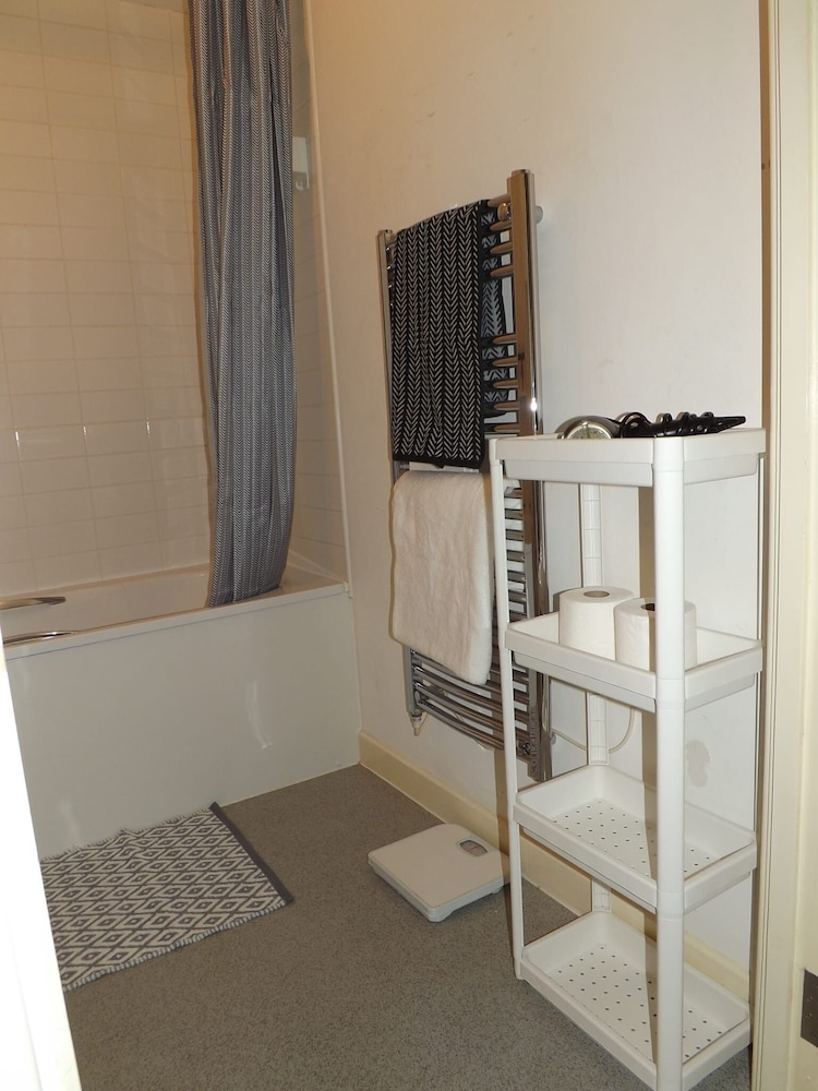 Charming 1-bed Apartment in Barking