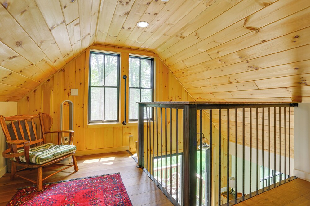 Waterfront Studio w/ Loft & Dock Near Narrowsburg!