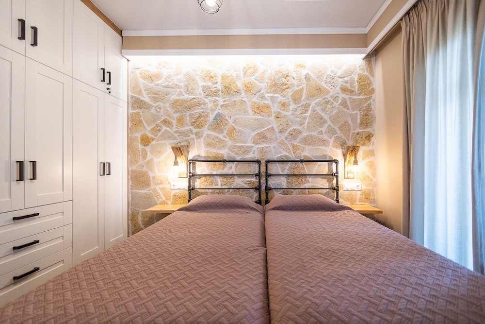 Mathraki Resort