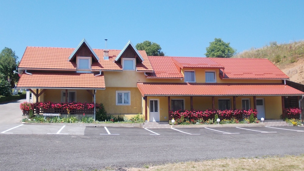 Estate Pavlić