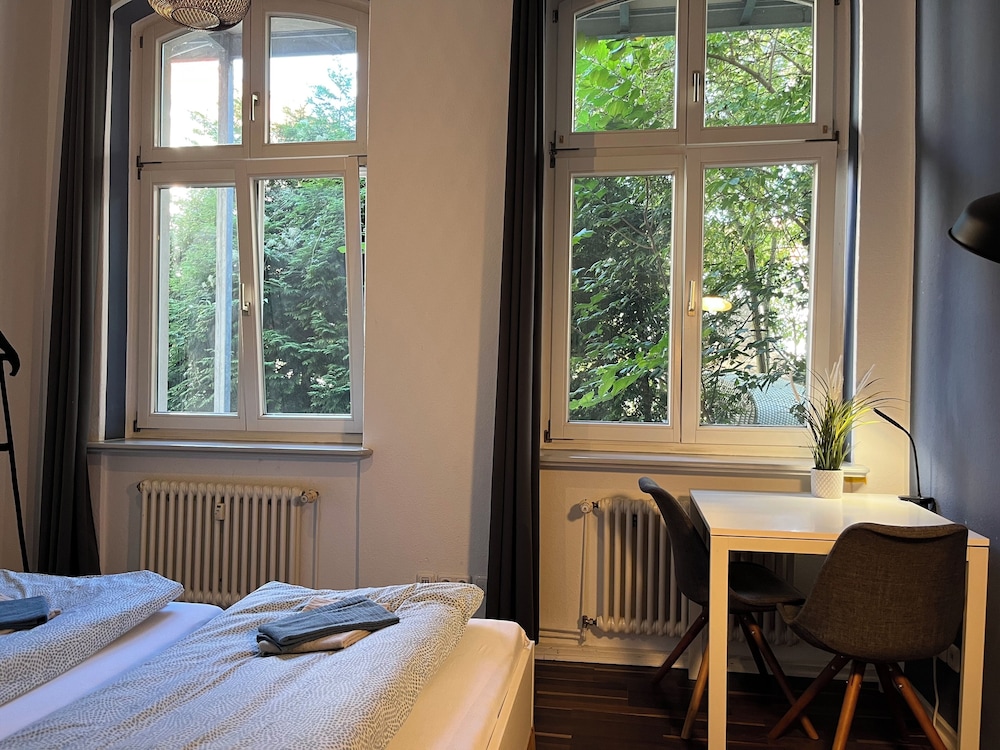 Blue Doors Hostel Altstadt