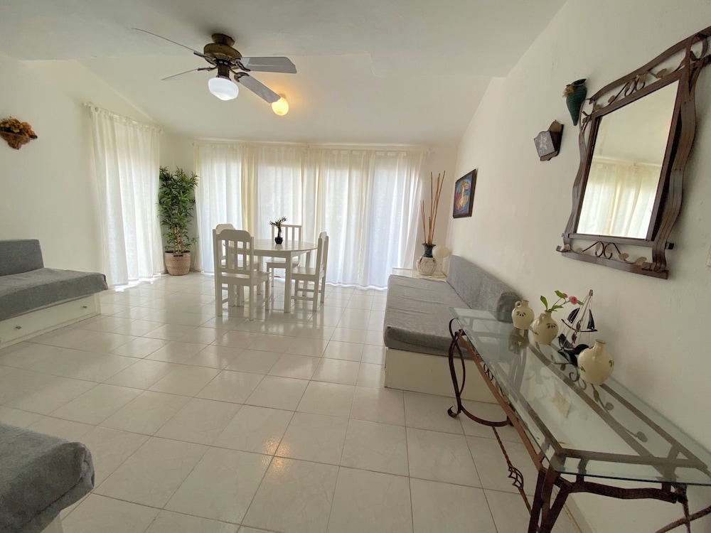 TROPICAL VILLAS playa LOS CORALES