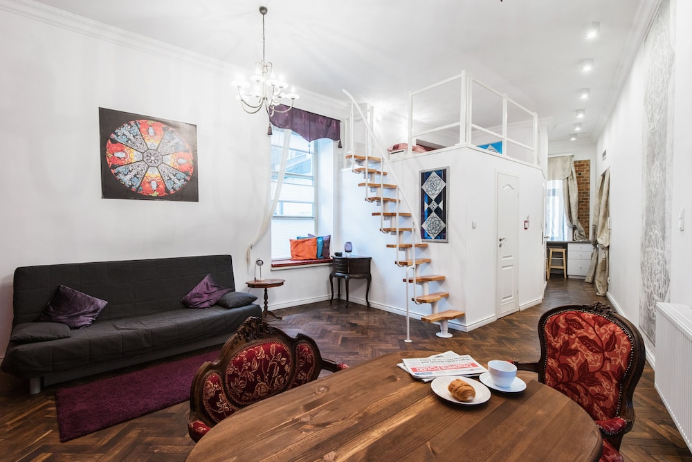 EchoDom 3 Apartments