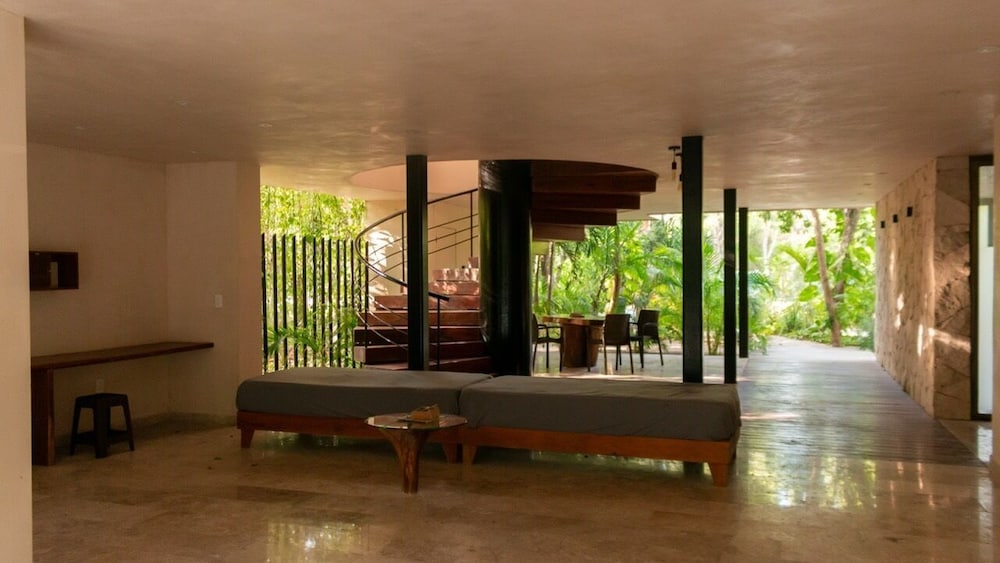 Santuario Apartments