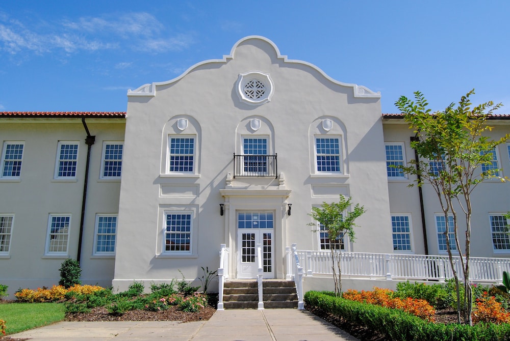 Hotel Oasis Resort Gulfport