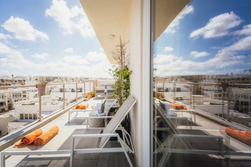 Balanzone s Creative Penthouse