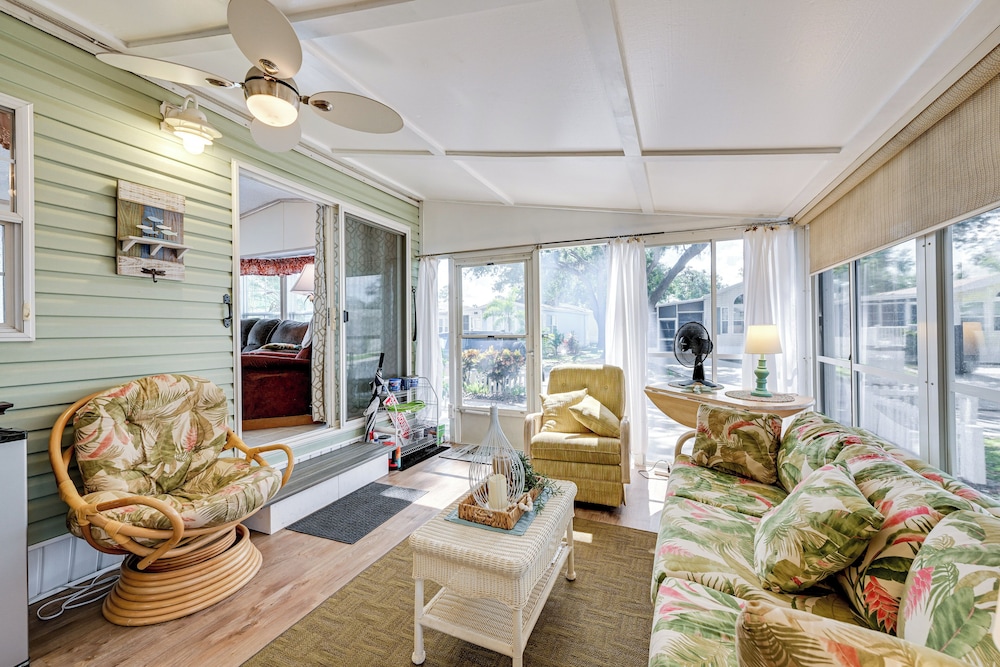 Resort Pool & Hot Tub: Home 8 Mi to Dtwn Sarasota