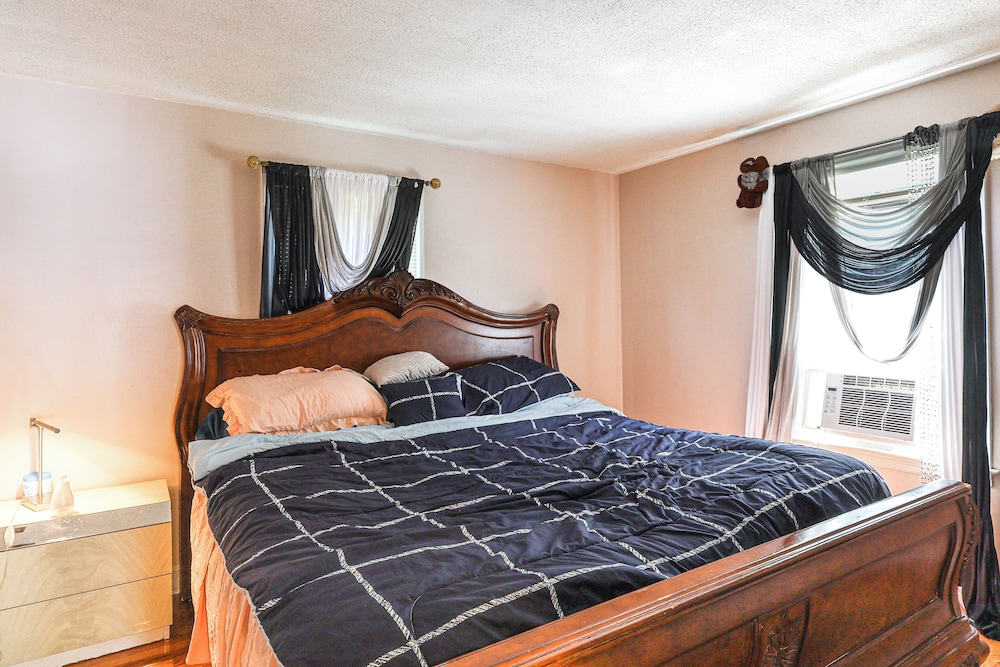 Westfield Vacation Rental w/ Porch, Pets Welcome!