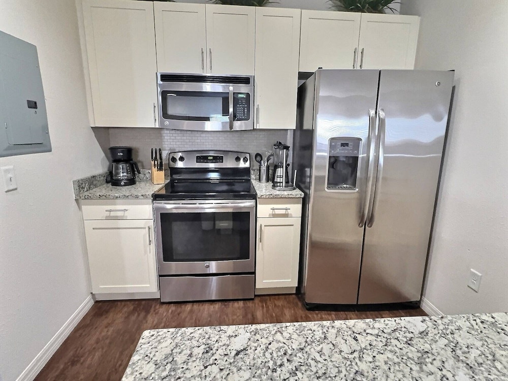 Lucaya 3BR Townhome 15min to Disney Gated