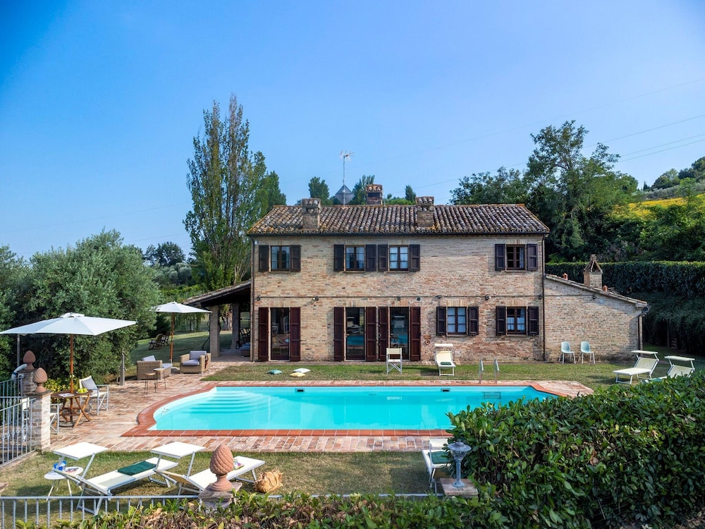 La Girolima 6 2 by Marche Holiday Villas