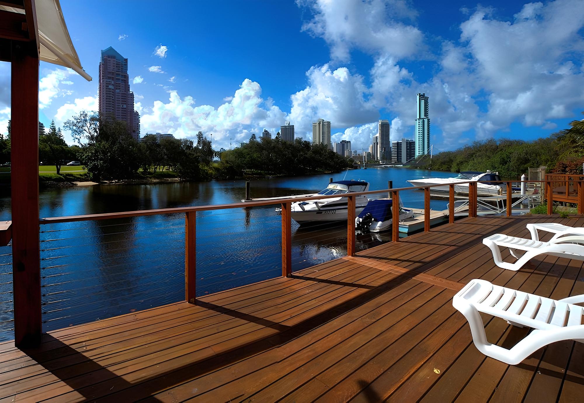 Narrowneck Court