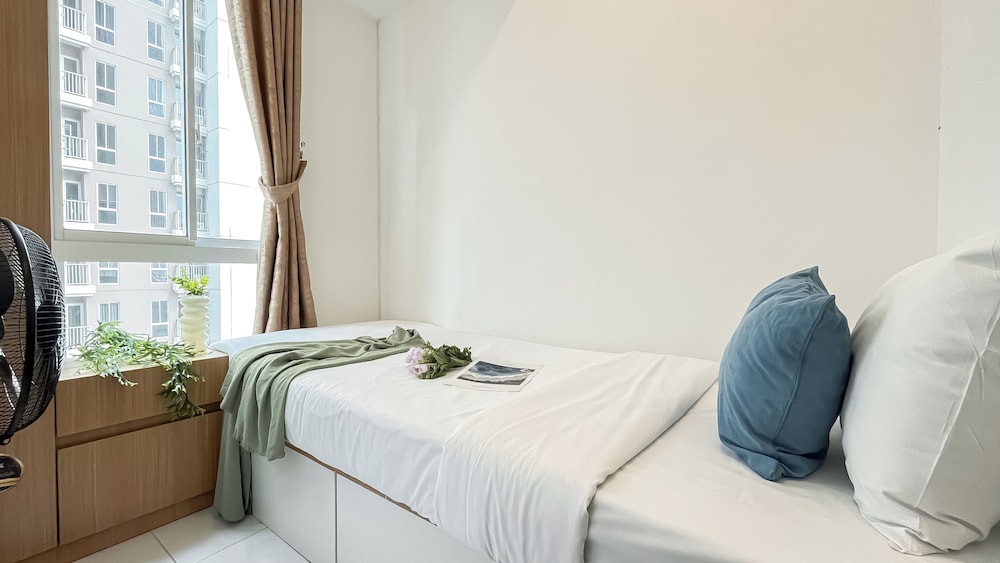 Minimalist Chic 2Br Apartment At Tokyo Riverside Pik 2