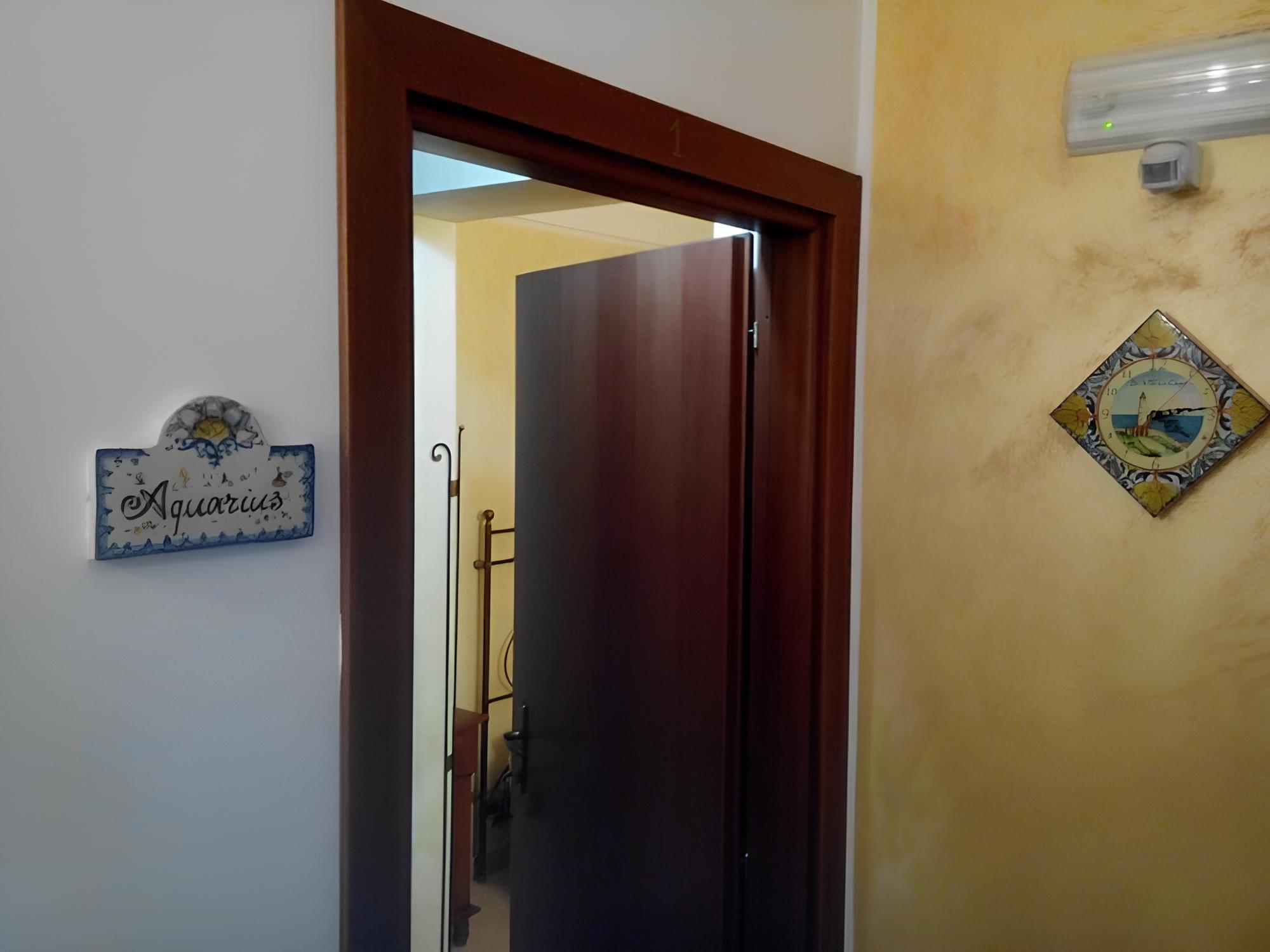 B&B Aquarius view 2