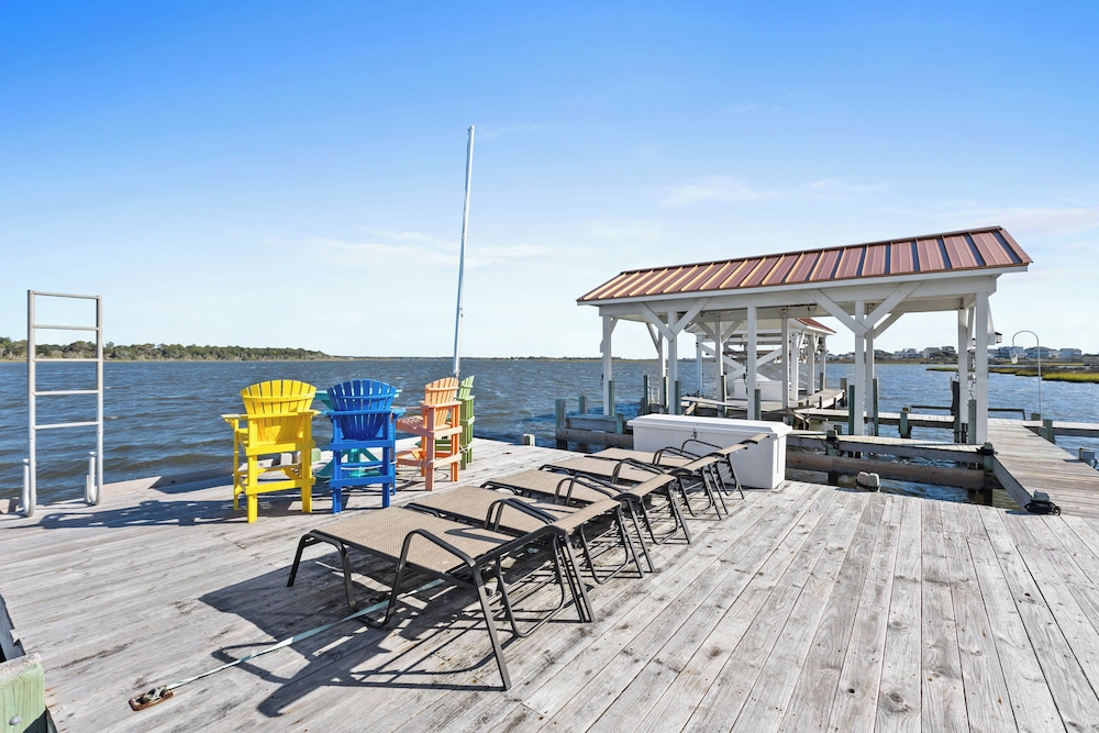 Permuda Private Island by Topsail Realty